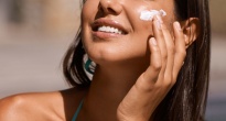 https://vietq.vn/kem-chong-nang-co-chi-so-spf-o-muc-24-khong-dap-ung-tieu-chuan-va-bi-coi-la-hang-gia-d233444.html